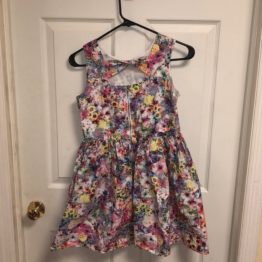 Dress - Picture 2 of 5